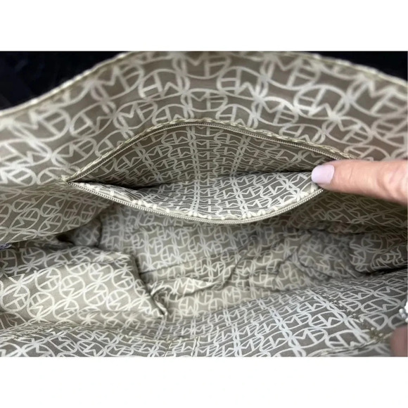 Marc Fisher Embossed Croc Faux Leather Large Tote Purse - Picture 8 of 10